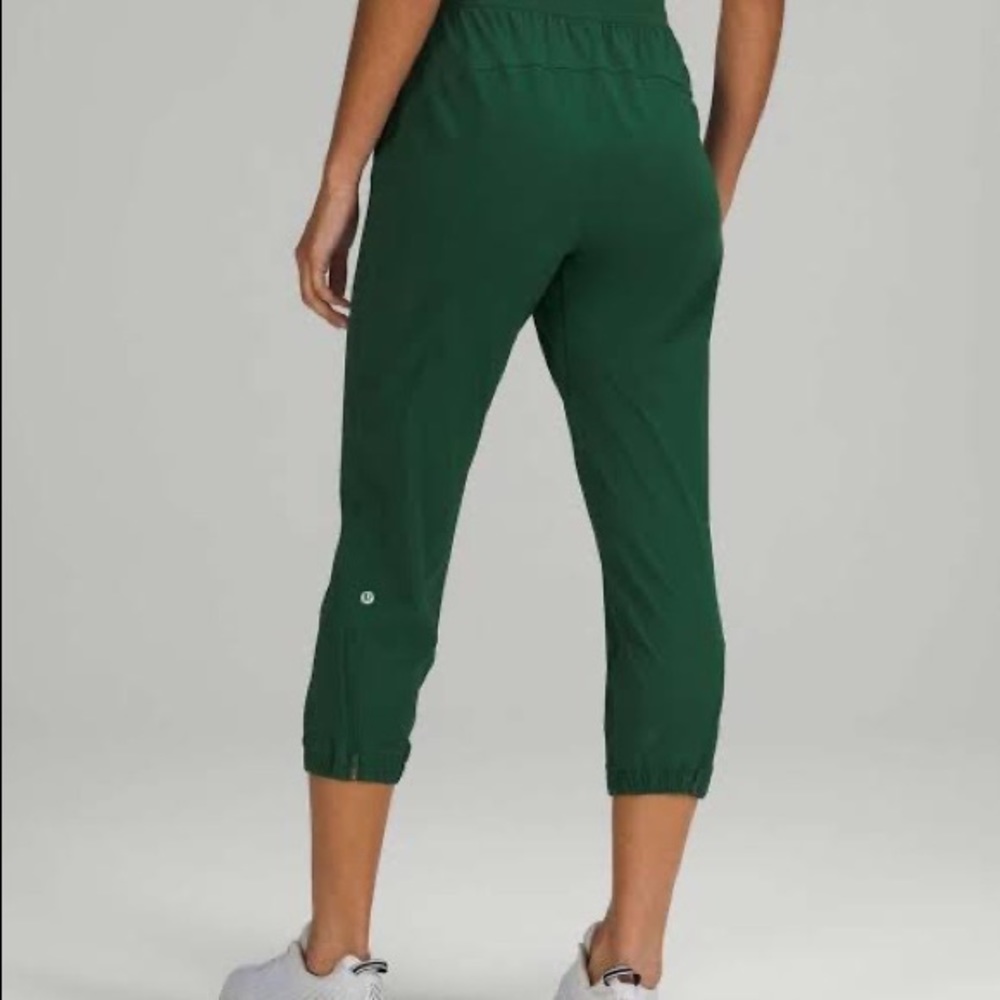 Lululemon Jogger crop
